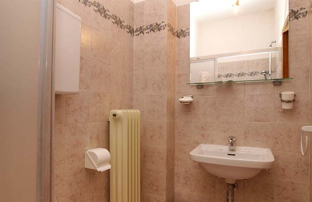 Albergo Garni Orchidea Riva del Garda Exteriér fotografie